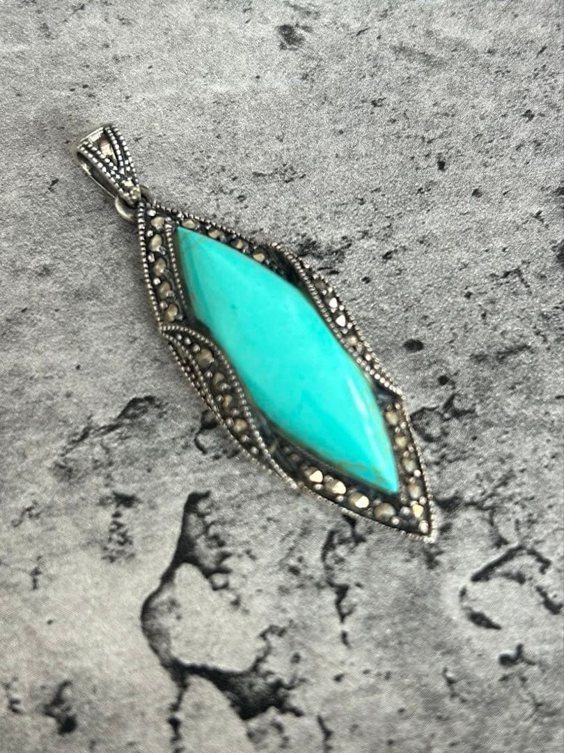 ナバホ族 Thomas Francisco ターコイズマーカサイト ペンダント