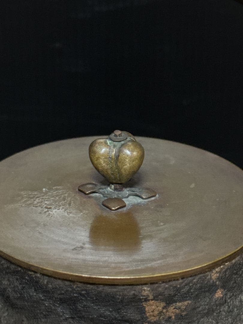 古代型 胴款 提手銀粒象嵌 宣徳蓋付 鉄瓶 茶道具