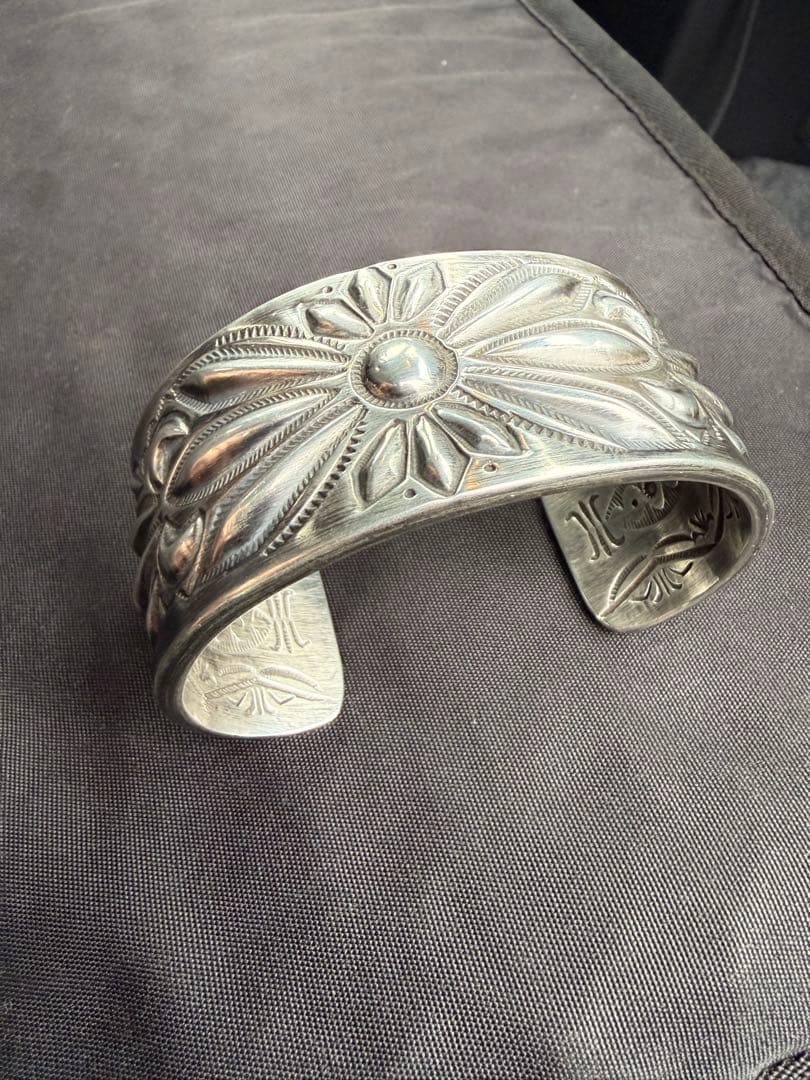 レイアダカイ　バングル　ヘビーゲージ　インゴット