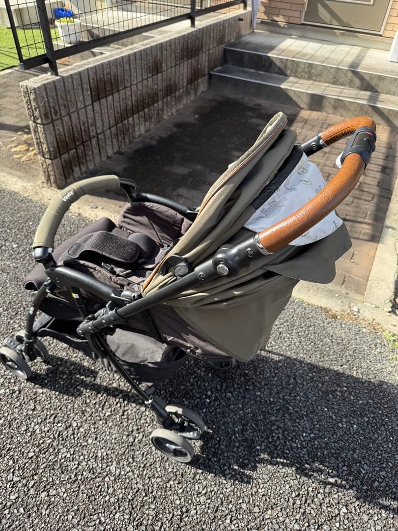 Aprica ラクーナビッテクッション　アニマル柄　レザー