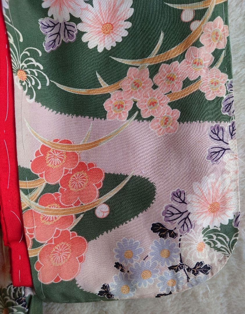 市松人形の着物　薄手の縮緬　振り袖　古布　袷　比翼付き　15号52cm用　帯付き