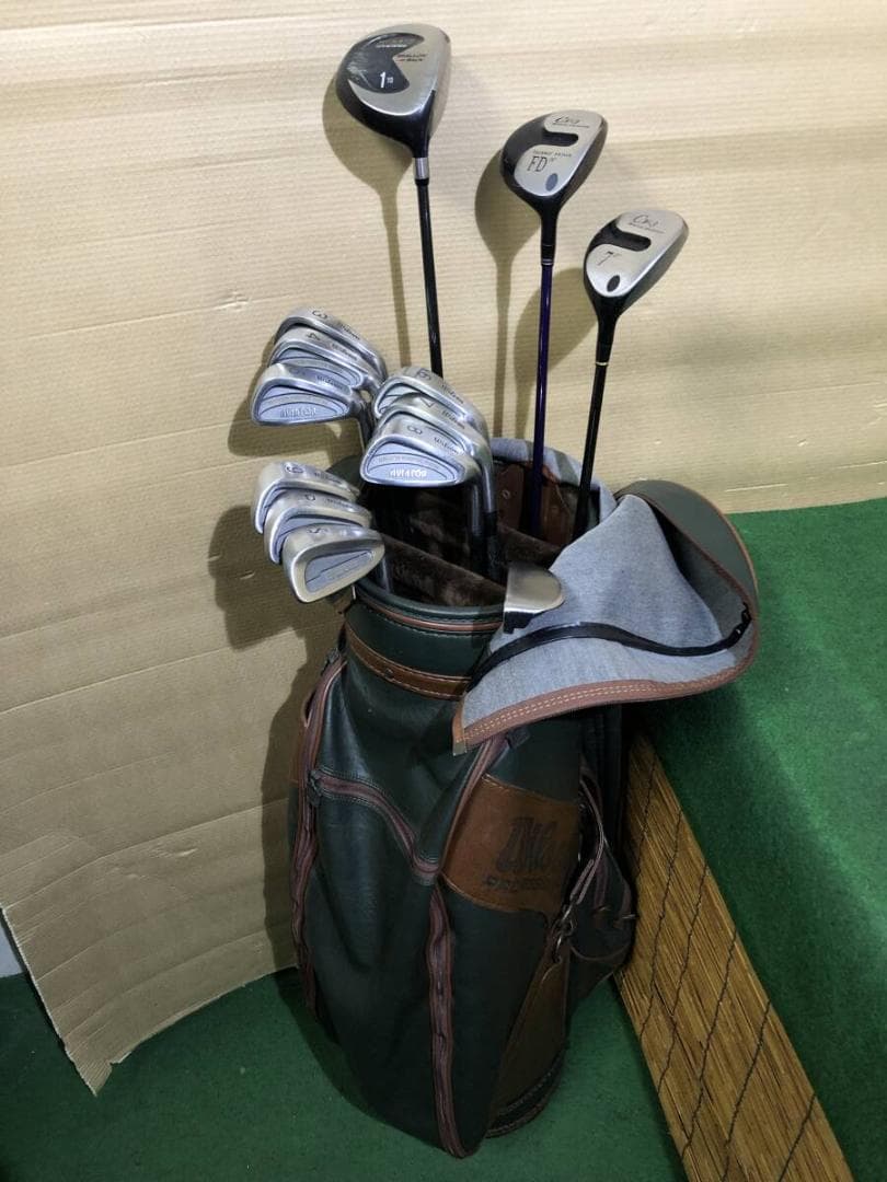 【商品名】男性向け「右打ち用」 中古ゴルフクラブセットウイルソン 混成 13本組