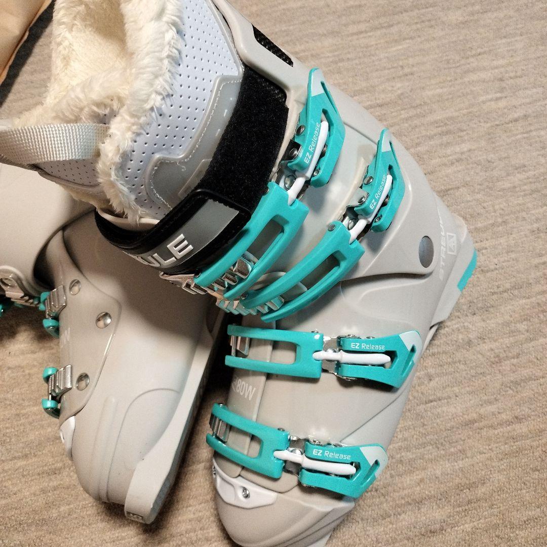 P*y様 シュトロイレ女性ブーツ25センチ