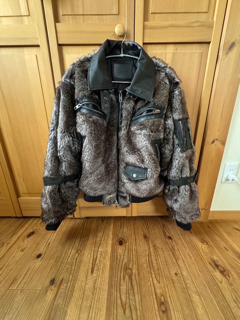 UNDERHUNK / スイッチデザインフェイクファーフライトジャケット