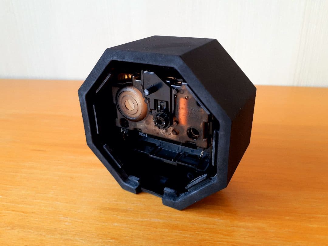 SEIKO　クオーツアラーム　置き時計　ポストモダン　ゴム製　元箱付き