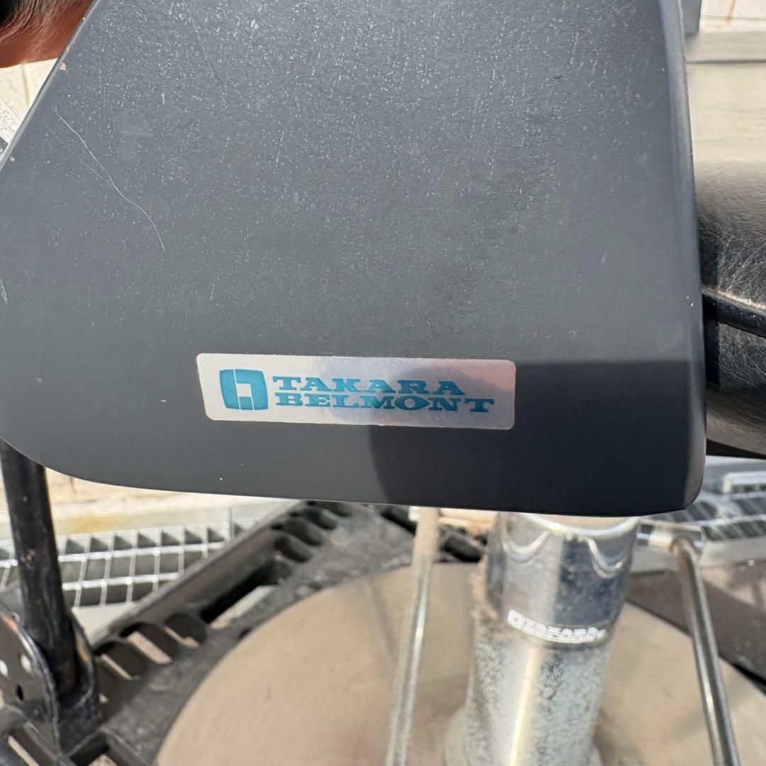 タカラベルモント スタイリングチェア サロン アーム割れあり