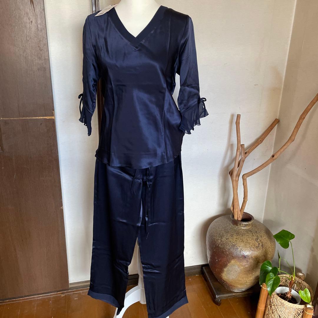 LILYSILK リリーシルク　レディースシルク パジャマM 未使用　タグ付き
