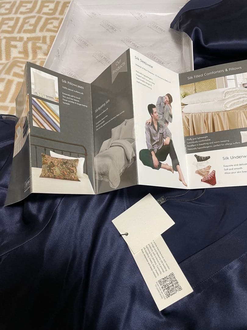 LILYSILK リリーシルク　レディースシルク パジャマM 未使用　タグ付き