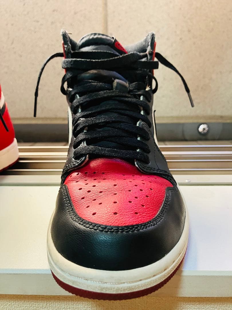 靴 Nike Air Jordan 1 Retro High OG Bred Toe