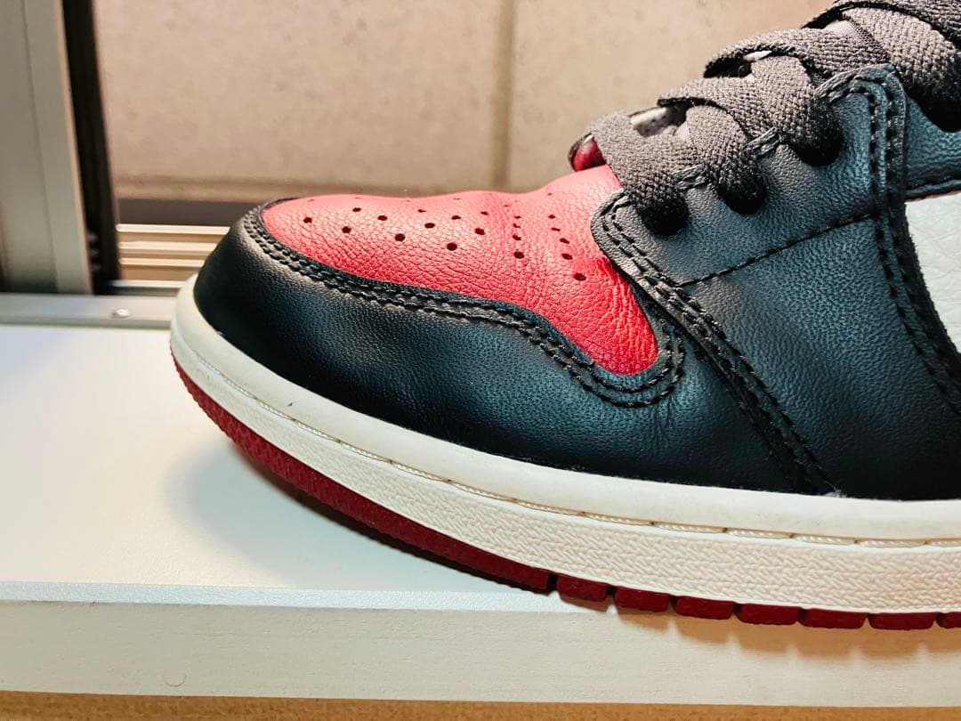 靴 Nike Air Jordan 1 Retro High OG Bred Toe