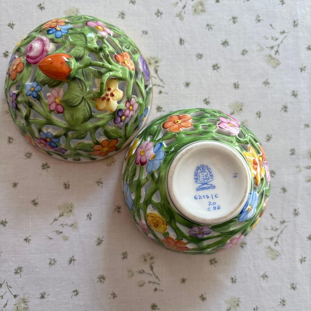 HEREND ヘレンド　花柄の陶器製小物入れ 蓋付き