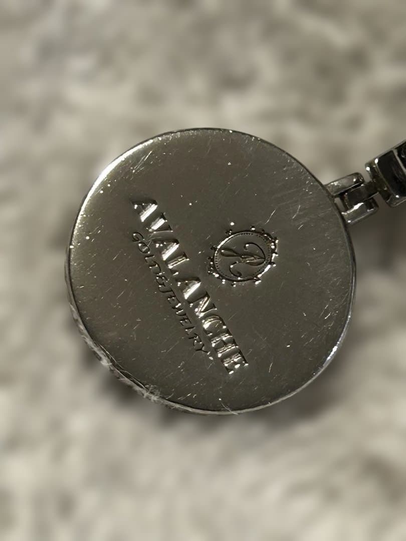 AVALANCHE メダル型ネックレス　マリア