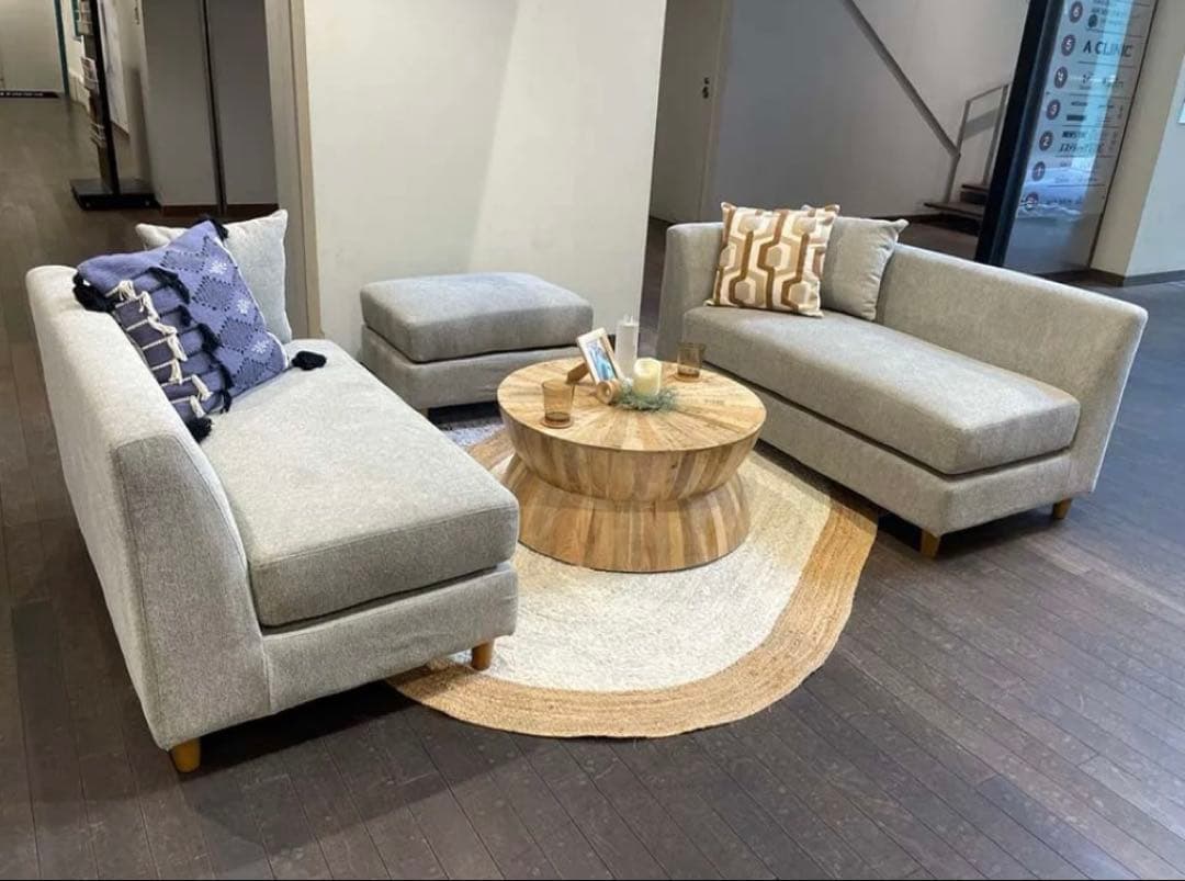 美品　NOCE ソファ8041 ライトグレー　大阪市内引取り可　お値引き相談可