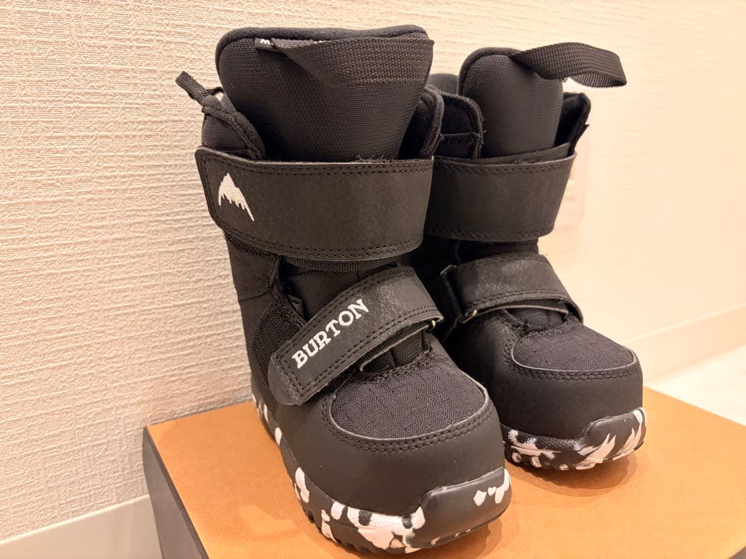キッズ Burton ミニグロム スノーボードブーツ