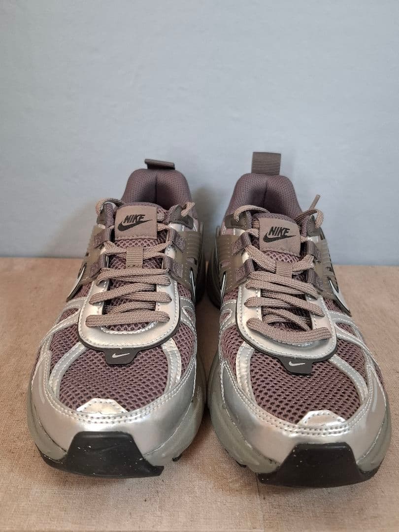 【希少】NIKE V2K RUN 25cm ブラウン/シルバー