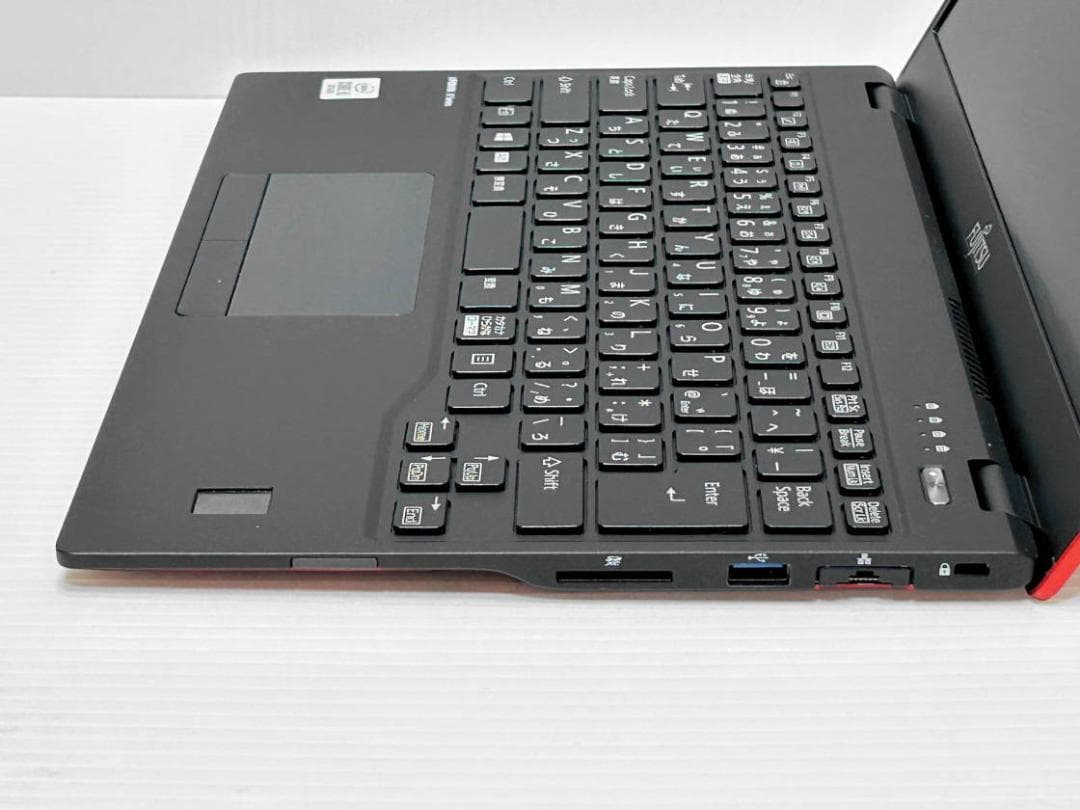 t*m様 ガーネットレッド 第10世代Core i5 LIFEBOOK U931