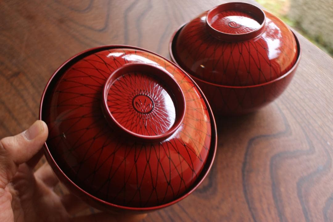 上質朱漆に風情ある網目文の美しい大ぶり煮物椀2点（検輪島塗雑煮椀