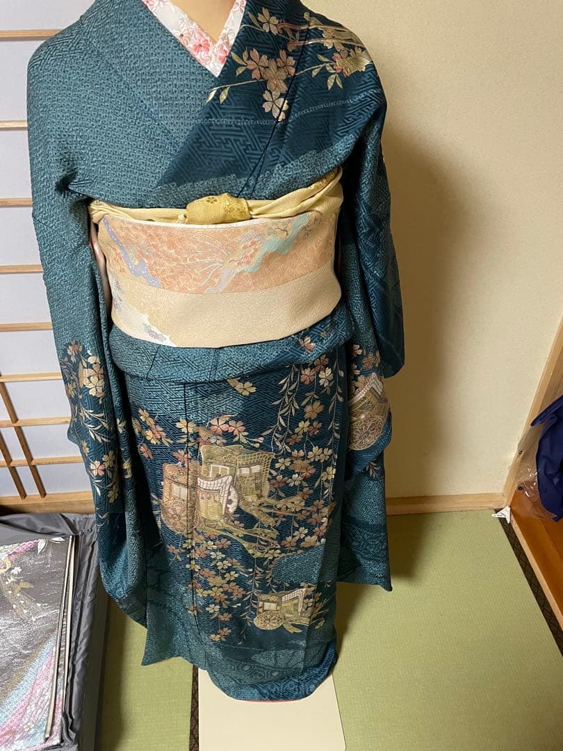 ⭐️セール成人式着てて欲しい豪華振袖　御所車絞り桜ゴールド青緑　振袖のみ