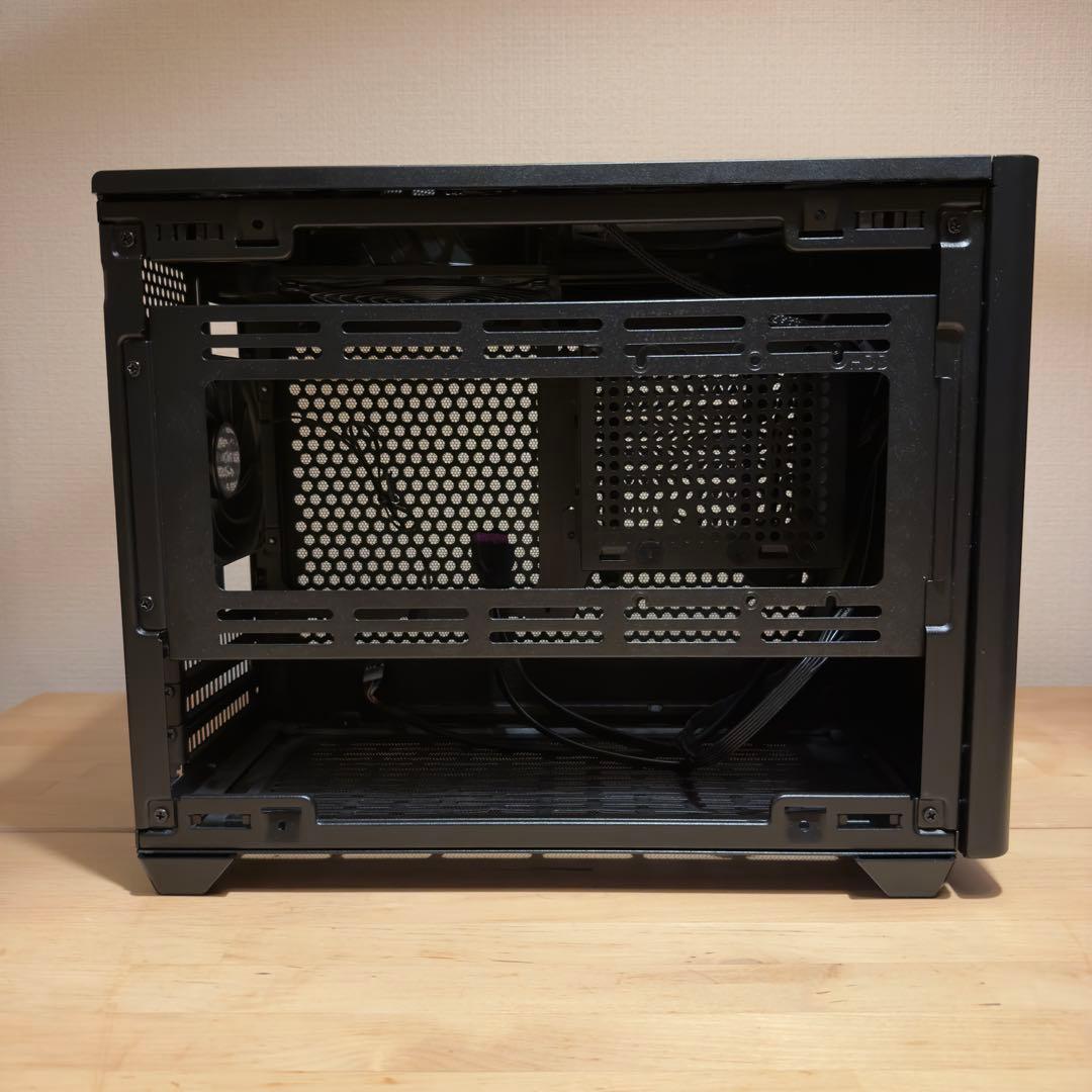 Cooler Master Masterbox NR200 mini-ITX用