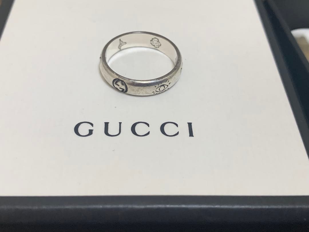 GUCCI シルバーリング Blind for Love 刻印