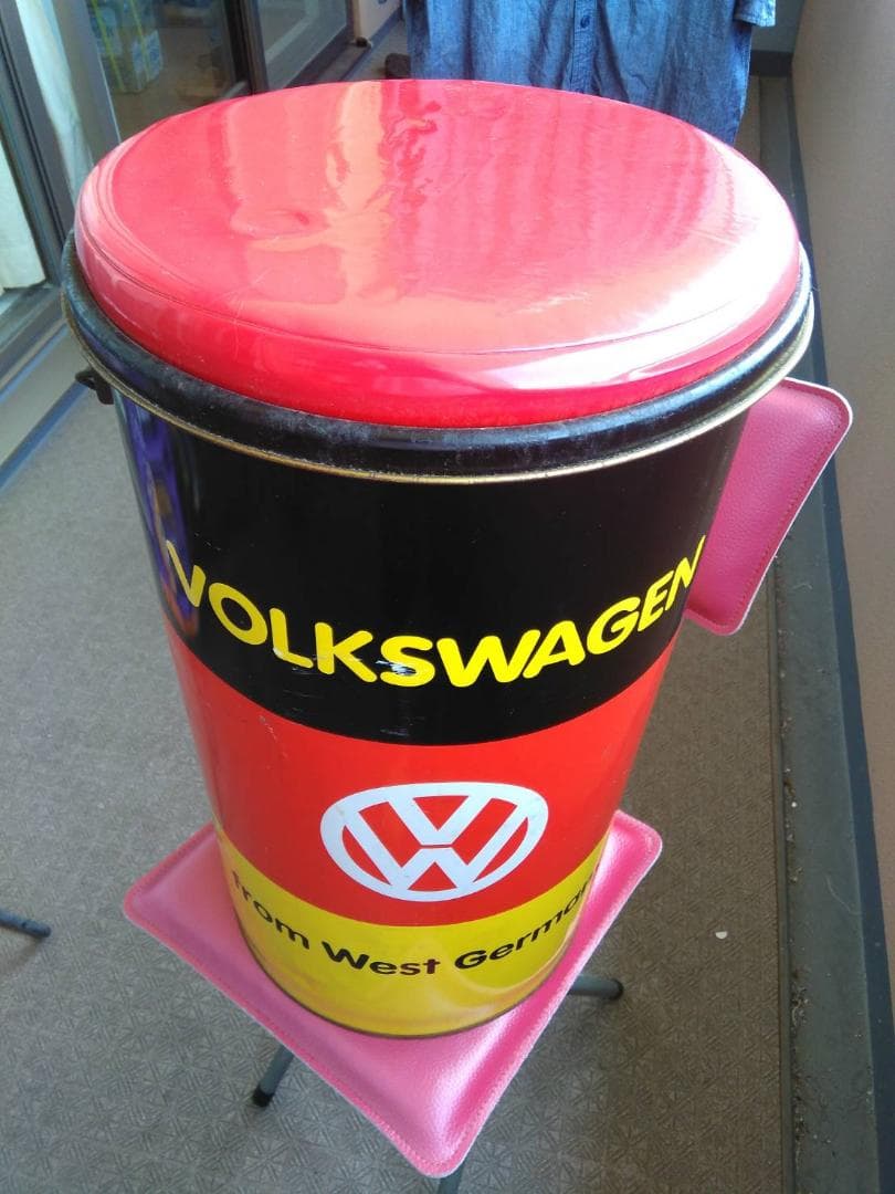 レトロ フォルクスワーゲン缶 椅子