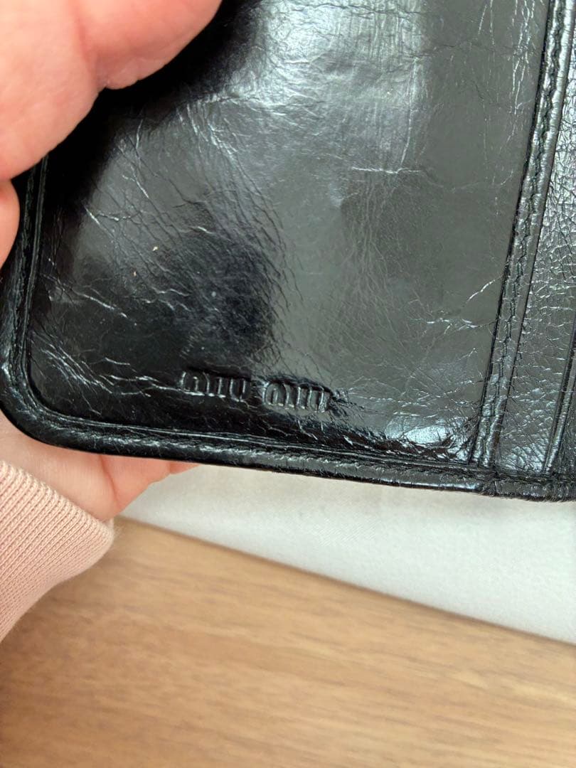 MIU MIU 財布　ブラック　マテラッセ　折り財布　ミュウミュウ　黒