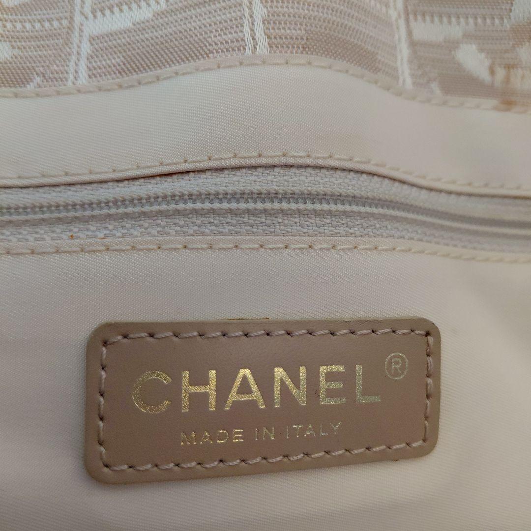 シャネル ニュートラベルライン ベージュ