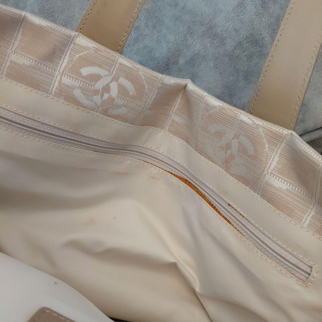 シャネル ニュートラベルライン ベージュ