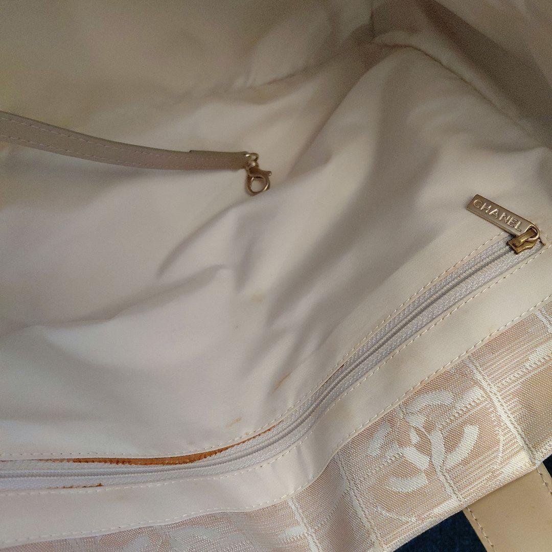 シャネル ニュートラベルライン ベージュ