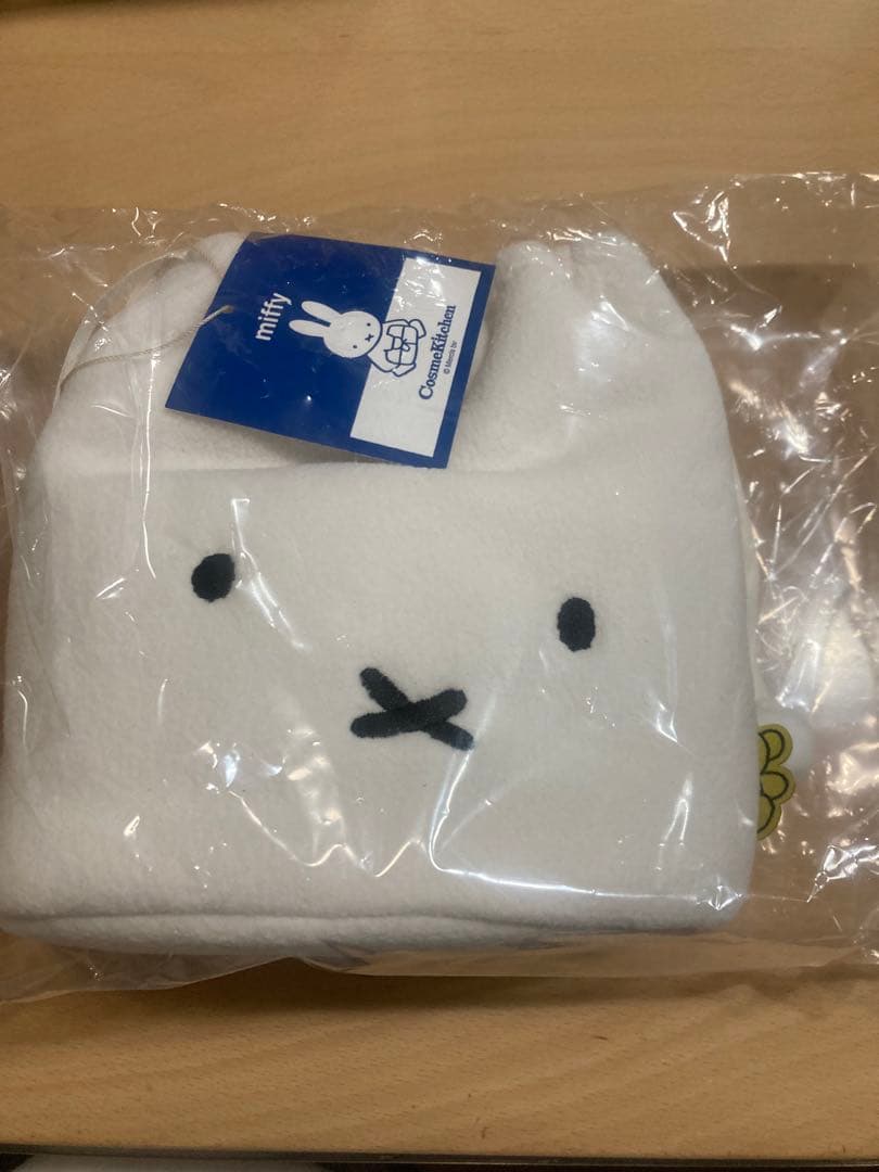 【Cosme Kitchen】＜miffy＞巾着入り限定キット　新品　未開封
