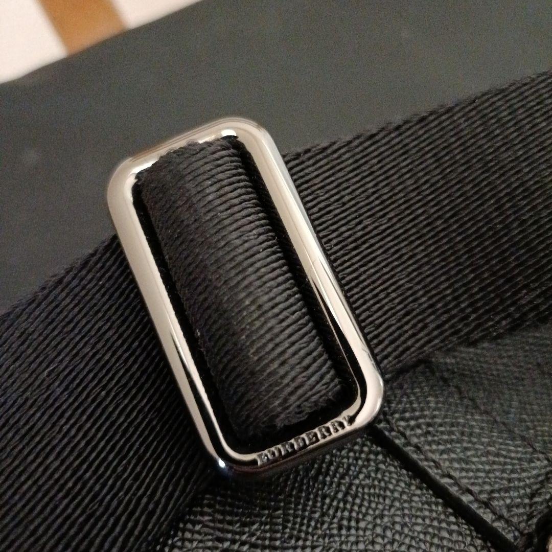 BURBERRY　メッセンジャーバッグ 　ショルダーバッグ　ナイロン/レザー
