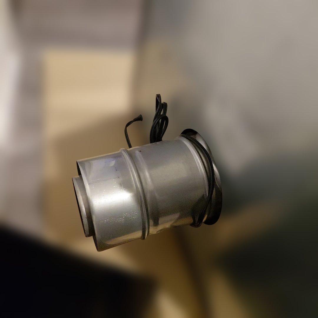 トヨトミ　密閉式ペレットストーブ　muumuu PE-8