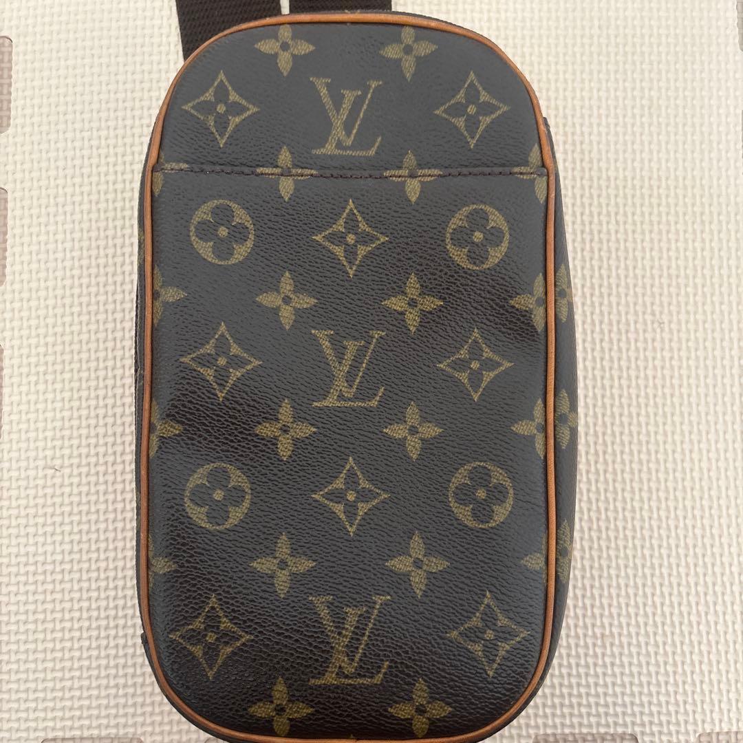 Louis Vuittonポシェットガンジュ　ボディバッグ　モノグラム