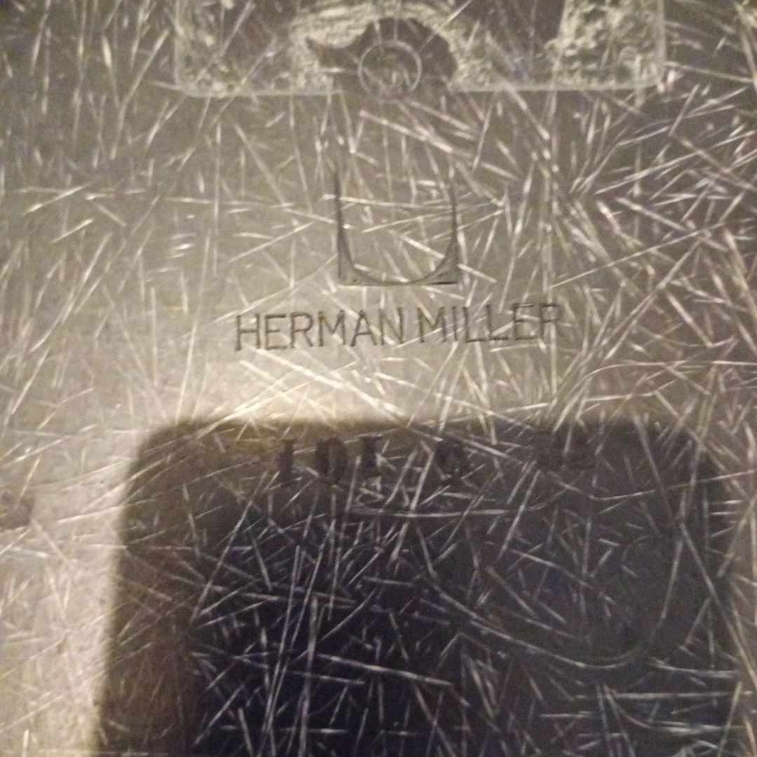 ハーマン・ミラー　レイ・イームズ　FRP製　黒　レザーアームチェア