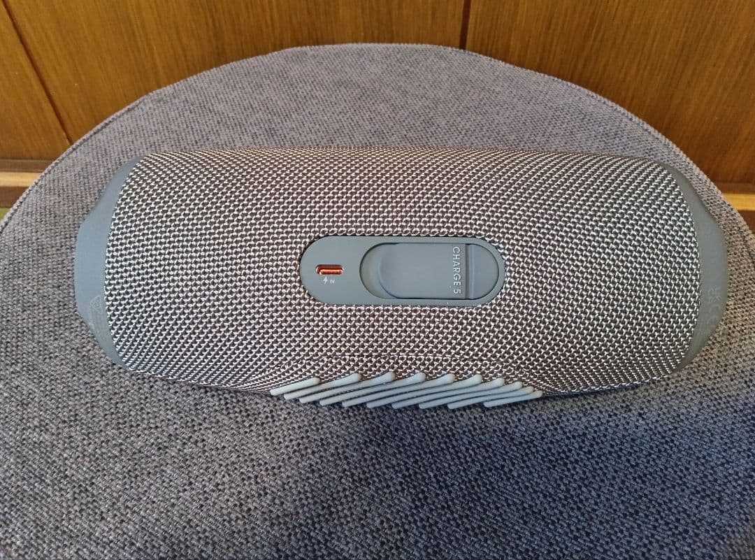 JBL Charge 5 ワイヤレススピーカー グレー 箱付き