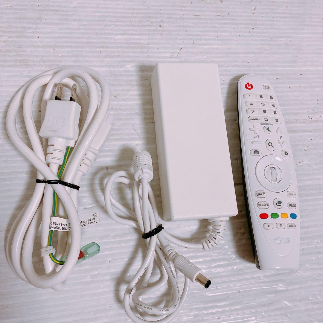 LG 超短焦点LEDプロジェクター HF65LS