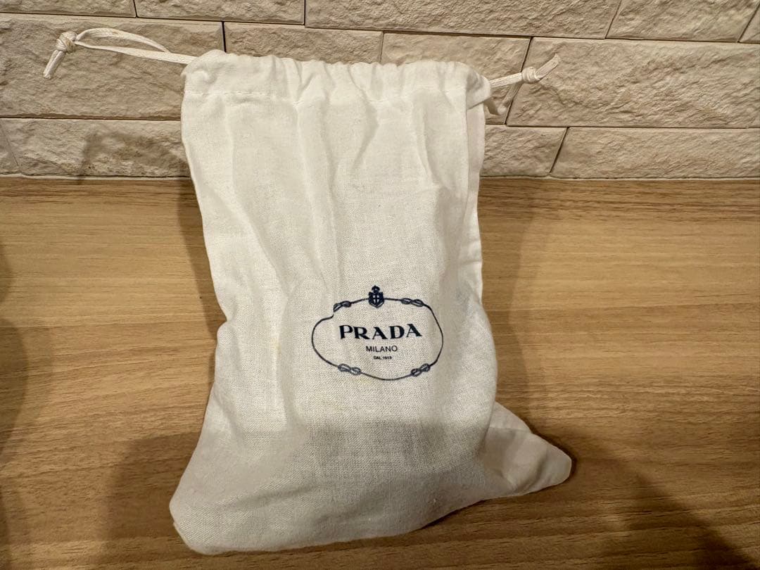 正規品 超美品PRADA ブラック ファー付きダウンジャケット 38 プラダ