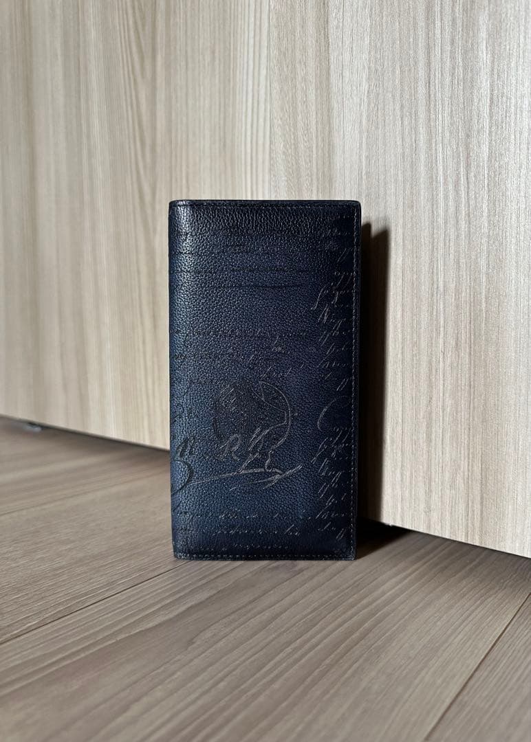 六*道様 新作定価17万 ベルルッティ サンタル レザー 長財布 インディゴデニ