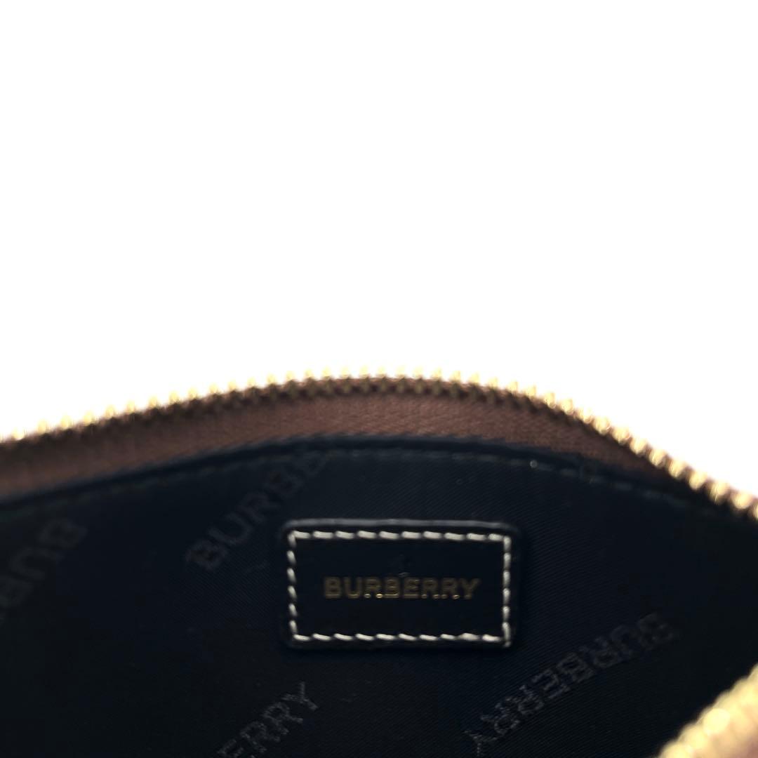 【現行品・未使用品】バーバリー チェーン ケース チェック ブラウン