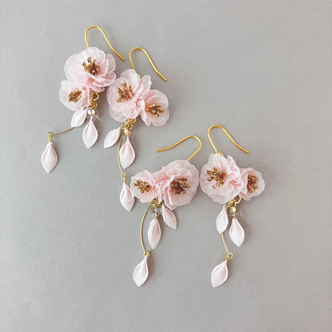 no.614 オフホワイト×マットゴールドリーフピアスイヤリング 和風　着物