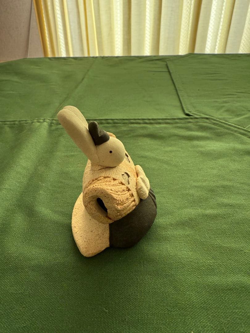 滝上真由美作　陶雛人形　うさぎ