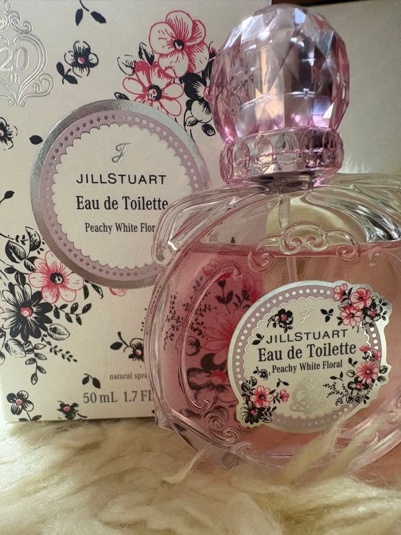 JILLSTUART ジルスチュアート　ピーチホワイトフローラル　オードトワレ