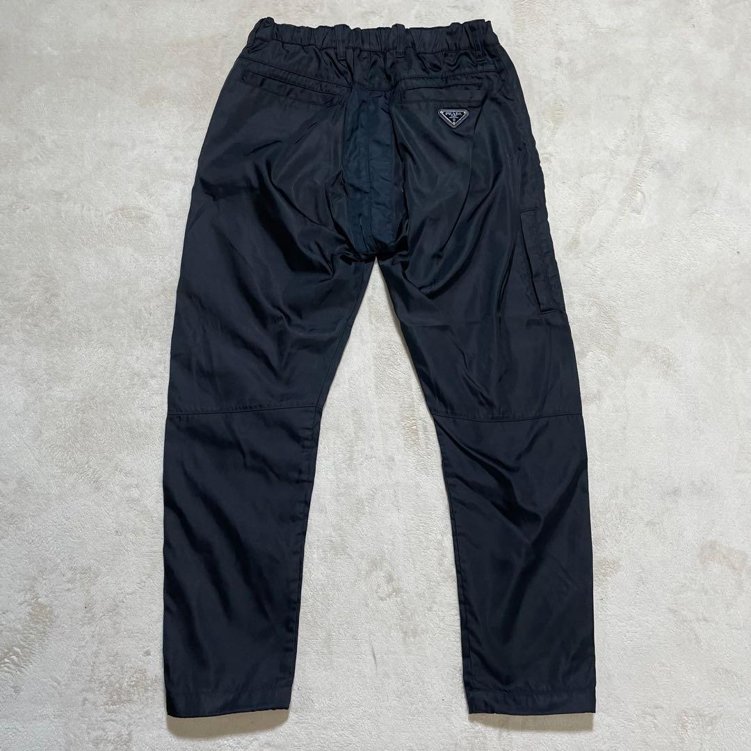 PRADA Re-Nylon 三角ロゴプレート　ボトムス　黒　46