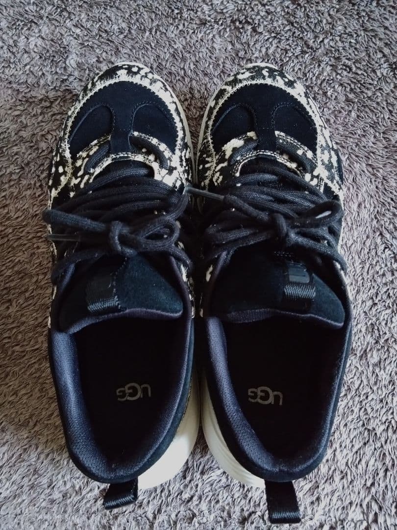 UGG アグ スニーカー Calle Lace Speckled 24.5cm