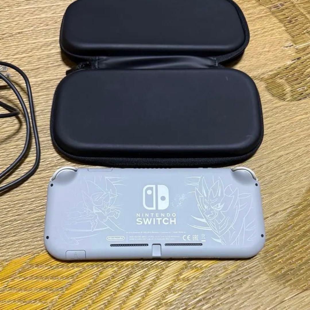 Nintendo Switch Lite ザシアン・ザマゼンタ　モデル