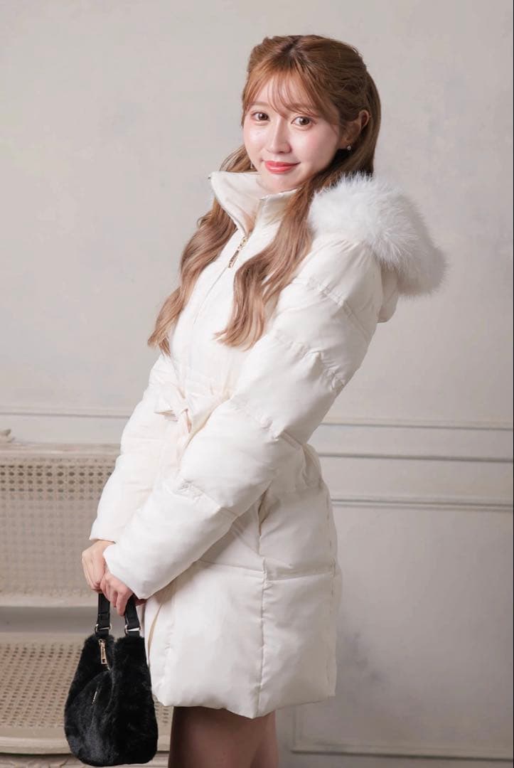 リップサービス★新品タグ付き　試着品★ ボリュームファーフェイクダウンコート　M