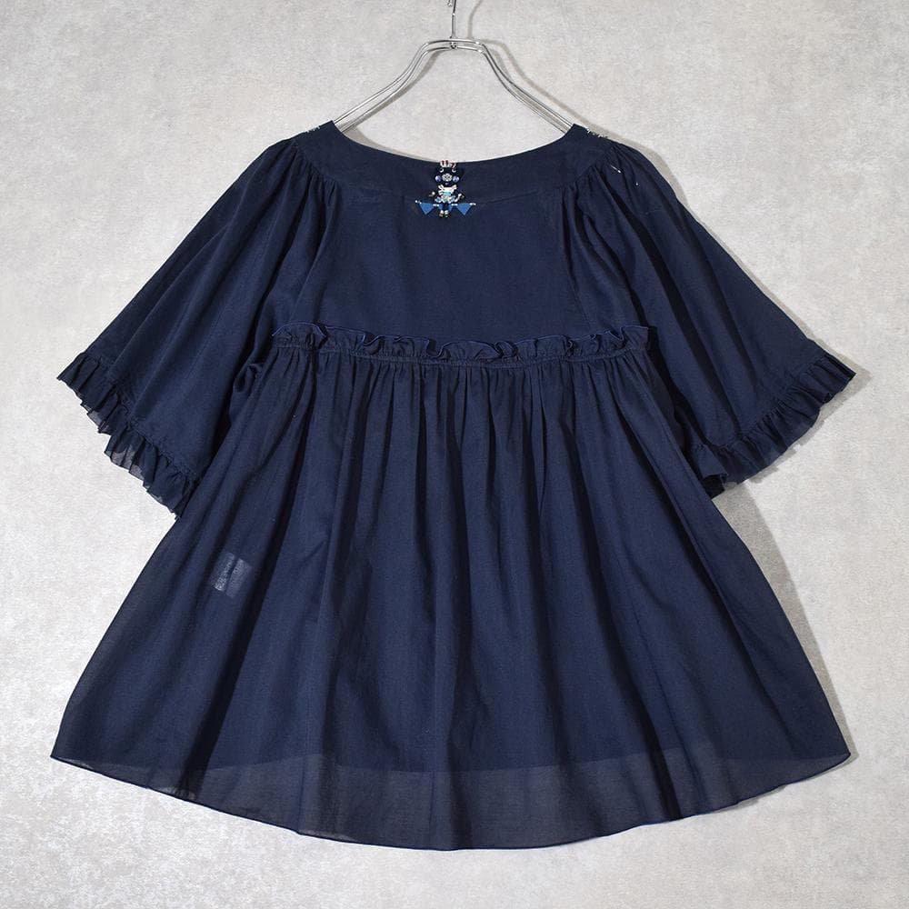 アルベロベロ OLLEBOREBLA ぶたさん ビーズ装飾 綿ローン ブラウス