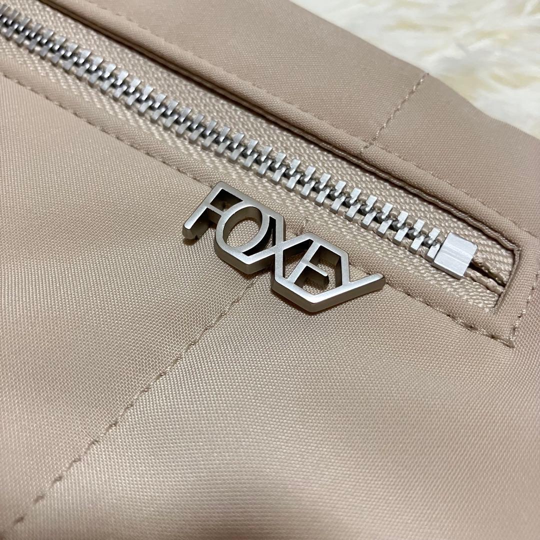 美品 フォクシーニューヨーク 中綿ジャケット ベージュ 女優襟 40 L