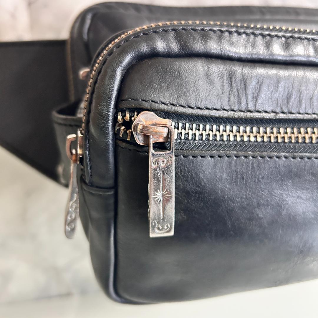 SAAD サード オールレザー ブランドロゴ金具 斜め掛け可能 ボディバック