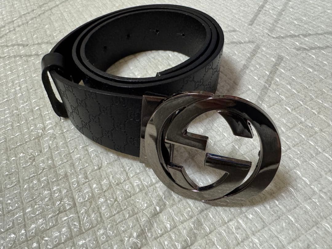 値下げ可　GUCCI ブラックレザーベルト Gロゴ付き　メンズ